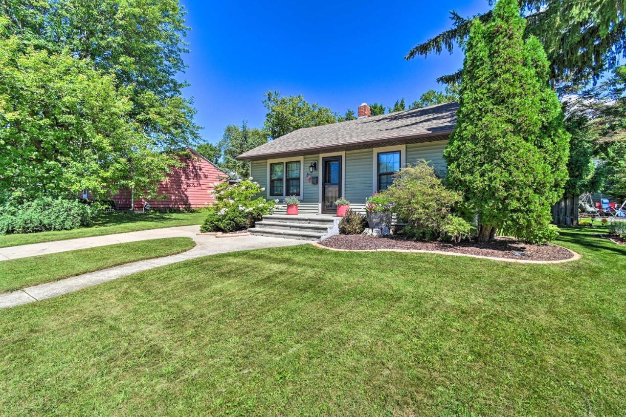Modern Home With Backyard, 1 Mi To Dtwn Sturgeon Bay Exterior foto